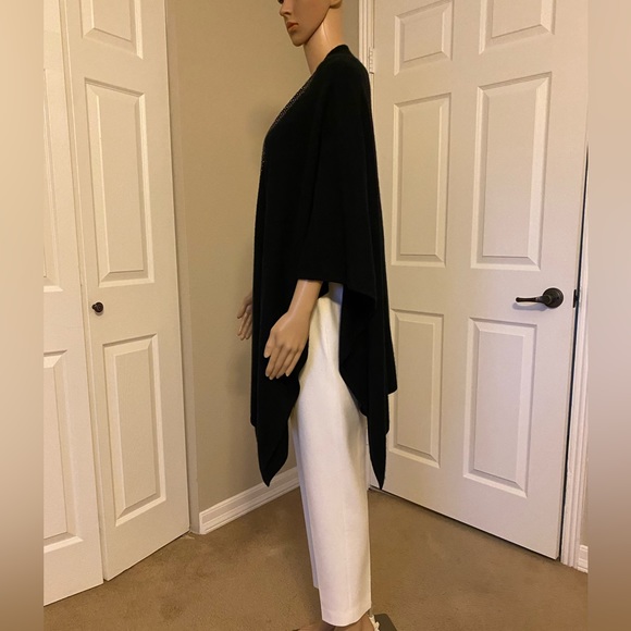NWT Cashmere Shawl/Cape/Wrap - Picture 9 of 13